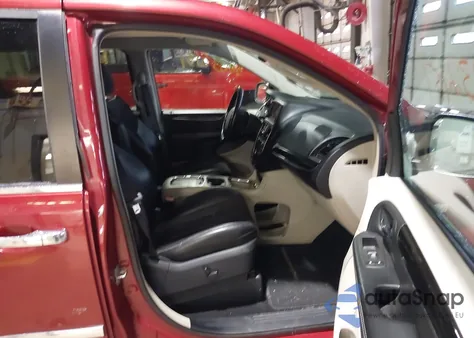 2014 Chrysler Town & Country Touring-L 30Th Anniversary from USA, damaged, VIN 2C4RC1CG3ER460831